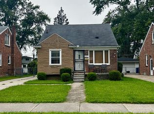 19341 Woodworth, Redford, MI 48240