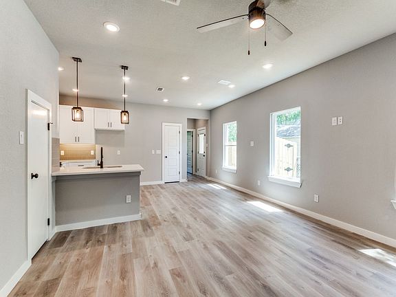 3rd image of 3634-3632 Frazier Ct #3634