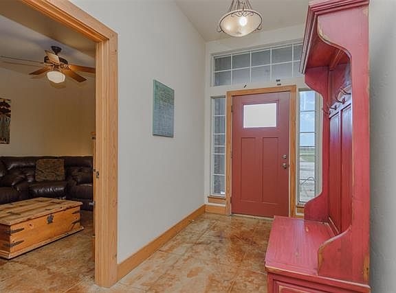 4th image of 2184 Hillview Dr