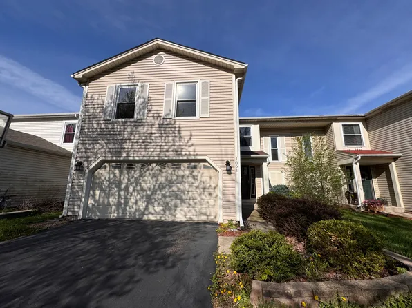1661 Estate Cir, Naperville, IL 60565