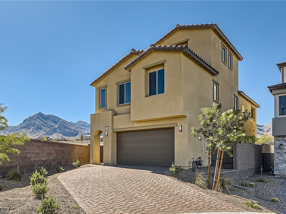 1st image of 11888 Pelican Butte Ave
