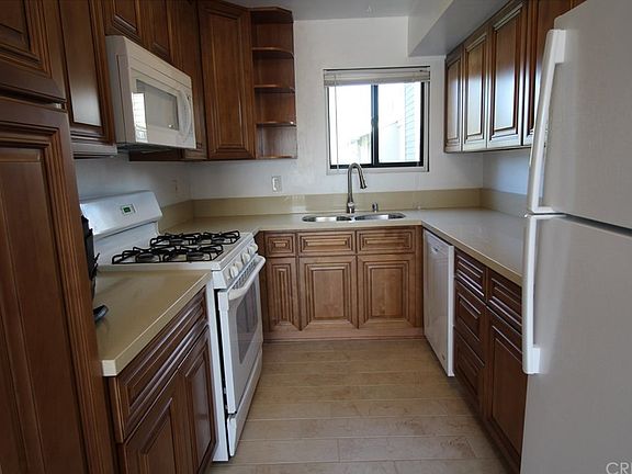 4th image of 27128 Hidaway Ave Unit 5