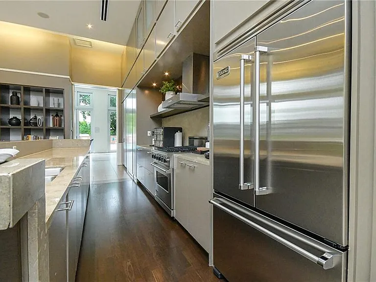 1820 Peachtree St #1002 — Photo 37