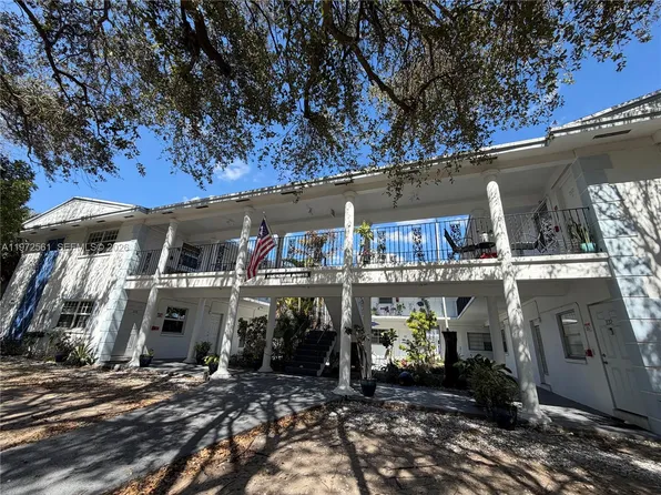 3515 Van Buren St APT 102, Hollywood, FL 33021