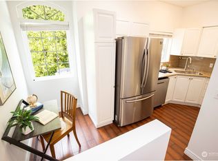 6755 SE Cougar Mountain Way #3, Bellevue, WA