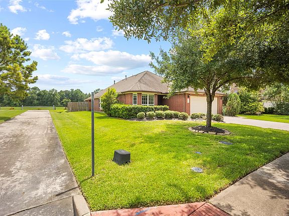 3rd image of 21446 Kirsten Falls Dr