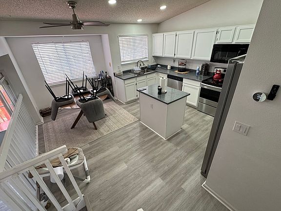3rd image of 4064 Dunkirk Ct