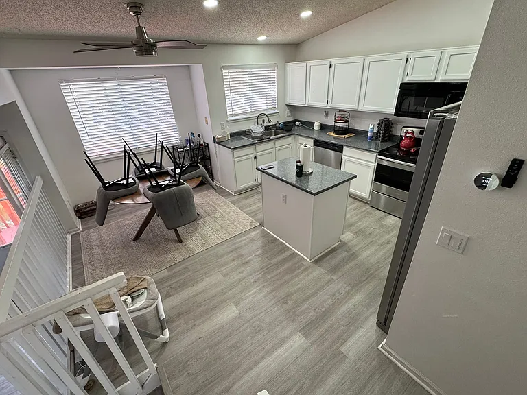 4064 Dunkirk Ct — Photo 3