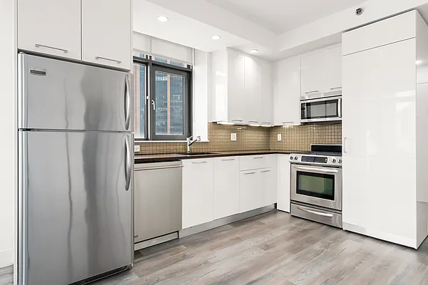 Rented by REAL New York | media 16