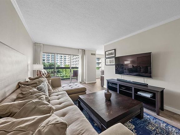 5th image of 2525 Main St APT 715