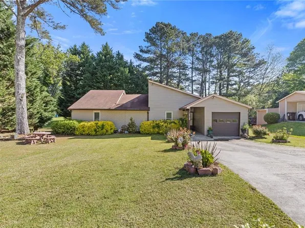 2520 Hartford Dr, Ellenwood, GA 30294