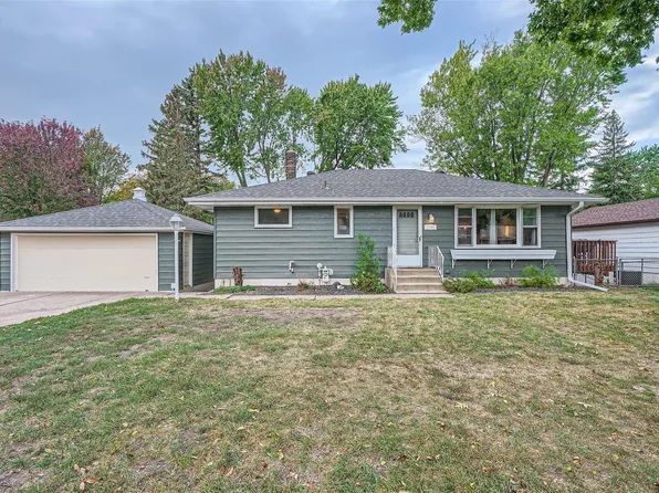1761 Duluth St, Saint Paul, MN 55109