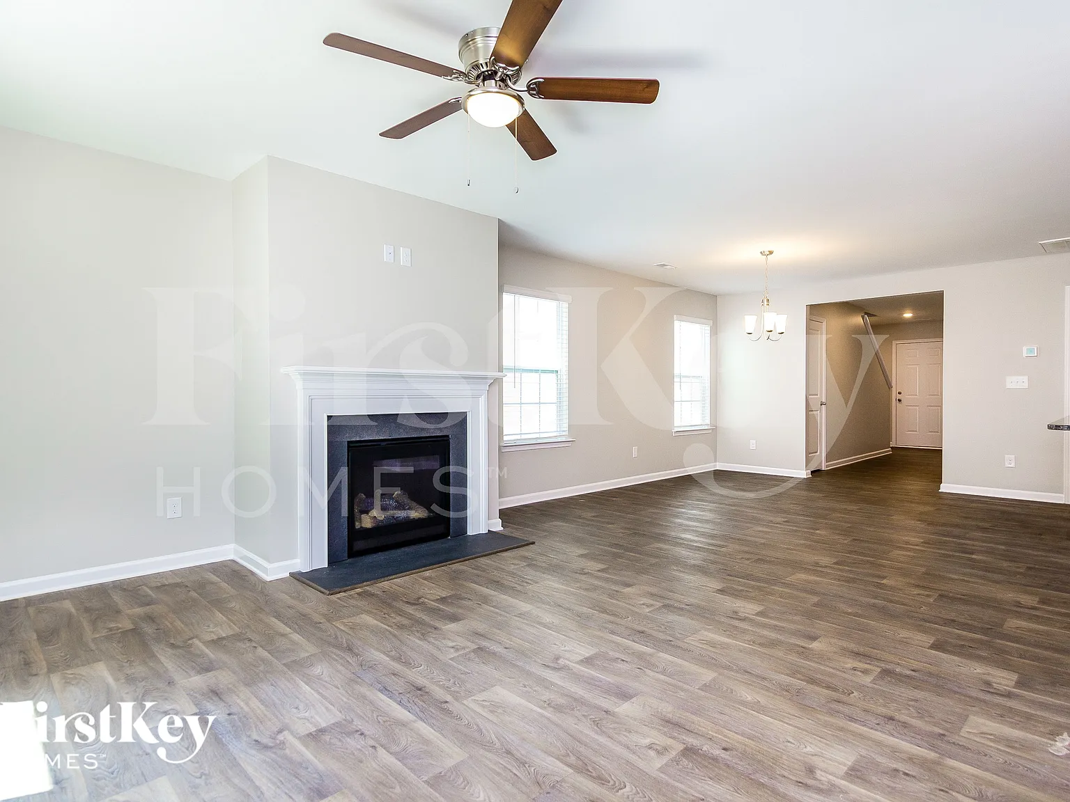 5 bed, 3.0 bath, 2368 sqft, $2,470 — Photo 3