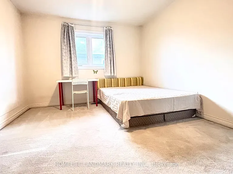 79 Boxwood Cres — Photo 12