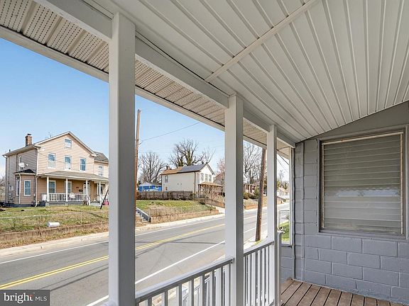 5th image of 5919 Addison Rd