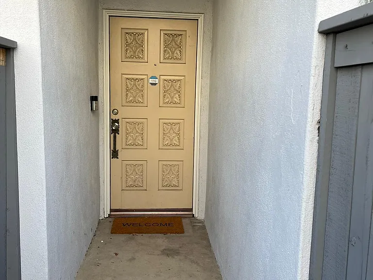 602 Lassen Ln #198 — Photo 5