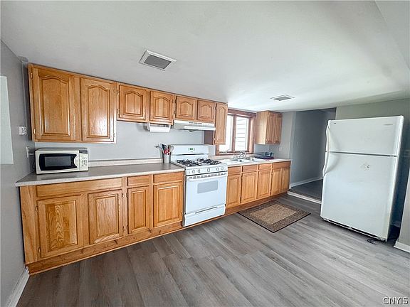 3rd image of 73 Groton Ave #69-71