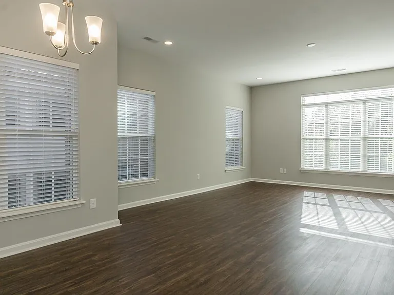 2068 Douglass Blvd — Photo 7