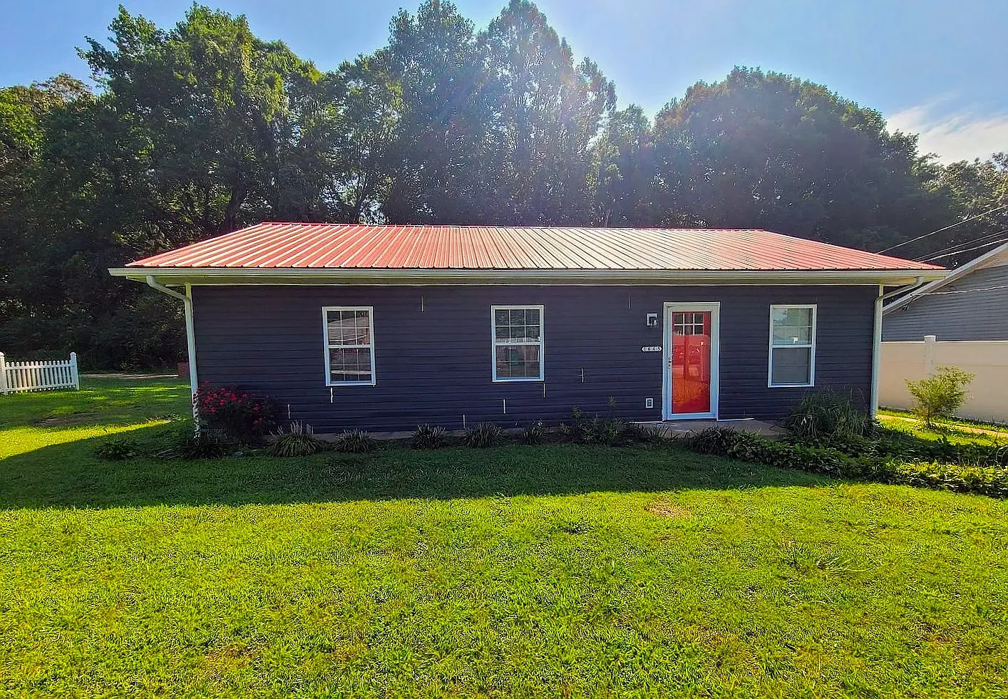 3 bed, 1061 sqft, $1,395 — Photo 2
