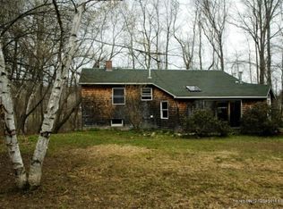 51 Pennell St, Skowhegan, ME 04976