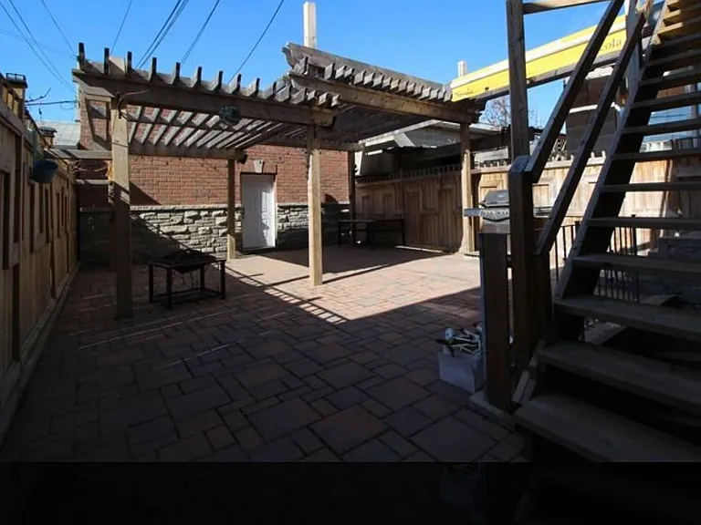 8 Boon Ave #MAIN — Photo 11