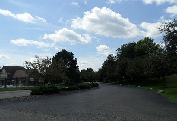 2nd image of 28652 Lowell Ct N #1