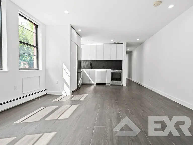 260 Water St #2Q — Photo 4