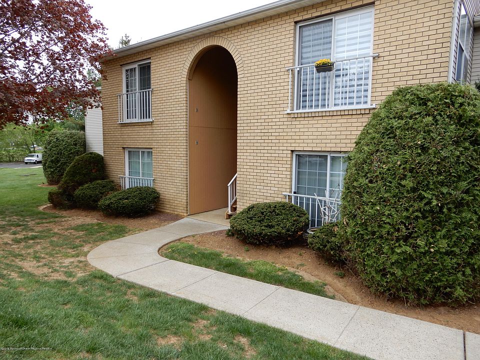 1st image of 704-3 Zlotkin Cir