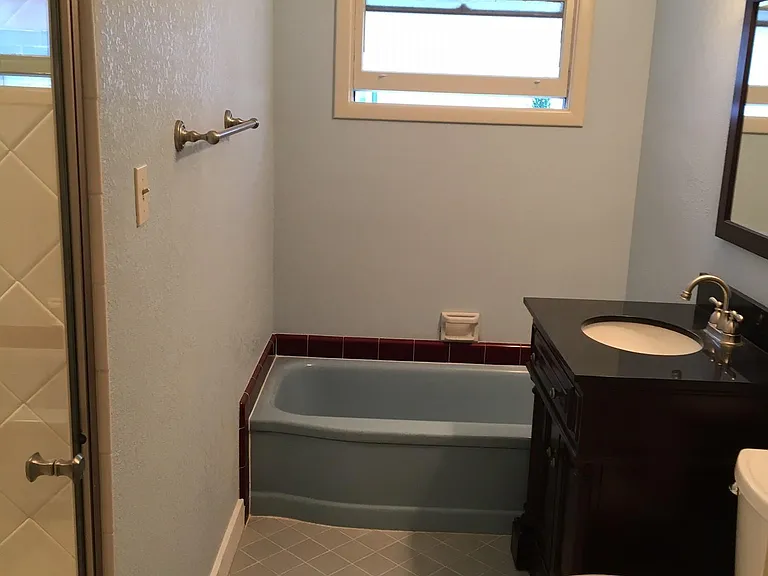 3940 La Verne Way — Photo 7