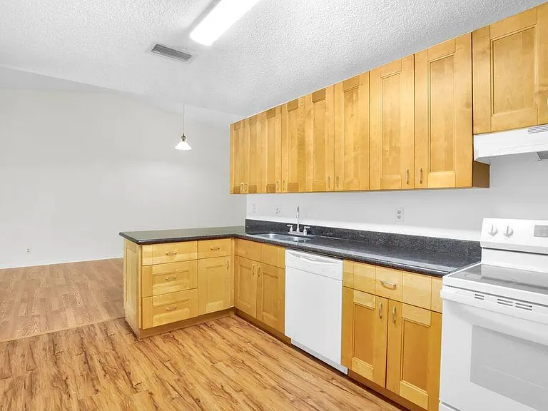 3300 Jaywood Ter #2160 — Photo 5