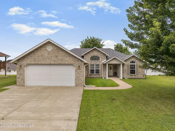 166 Crest Ave, Holts Summit, MO 65043