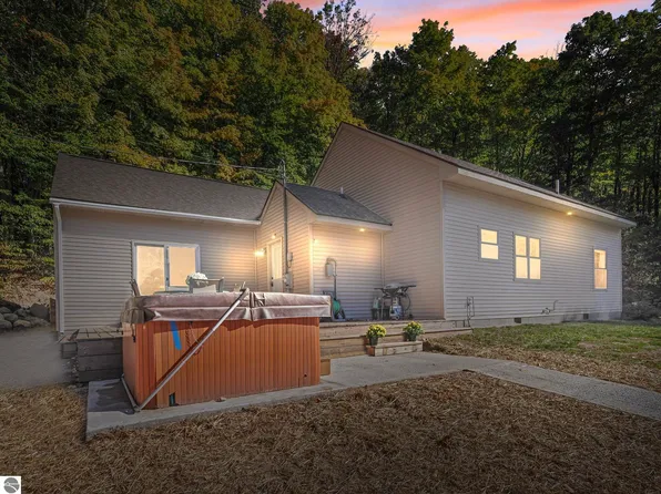 1926 Morris Rd, East Jordan, MI 49727