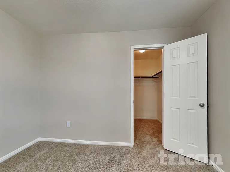 5343 Marsh Ln — Photo 12