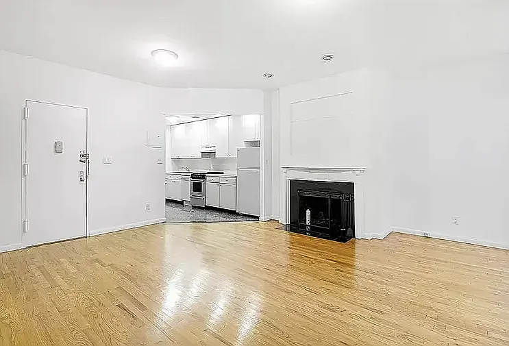 40 East 65th Street — Photo 2