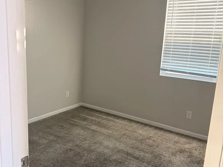 24537 W Mohave St — Photo 6