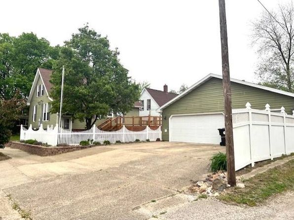 317 W 7th St, Beardstown, IL 62618