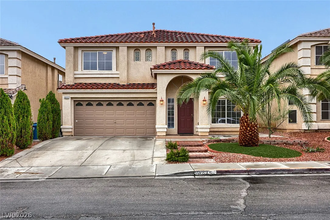 4 bed, 2.5 bath, 2654 sqft, $2,200 — Photo 2