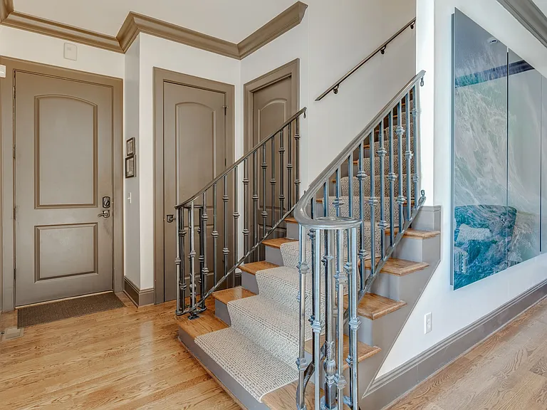 55 Whitworth Blvd — Photo 27