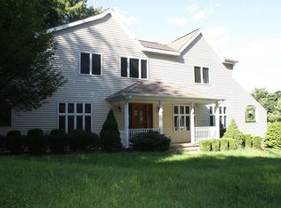 9 South Rd, Chester, NJ 07930