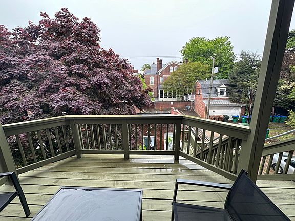 4th image of 2329 W Grace St