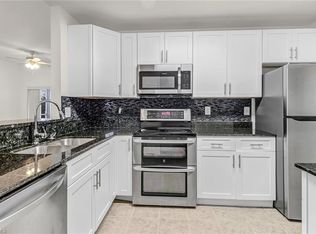 4117 Bellasol Cir APT 111, Fort Myers, FL 33916