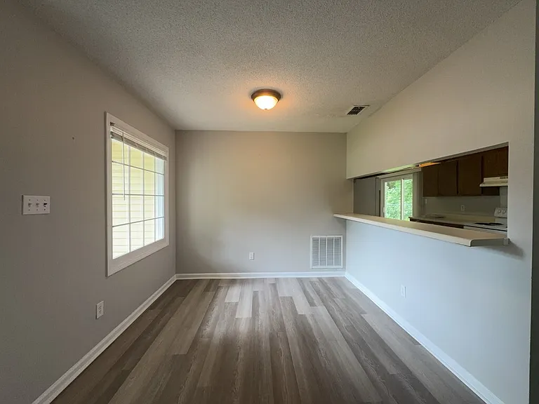 101 Wedgewood Dr — Photo 6