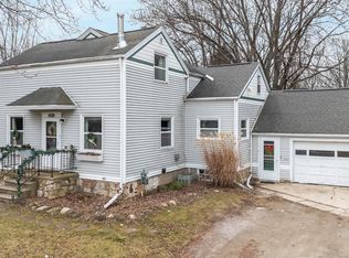 6065 County Road R, Oshkosh, WI 54902