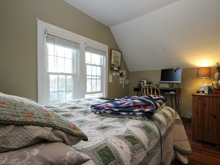 1602 Madison St NE — Photo 23