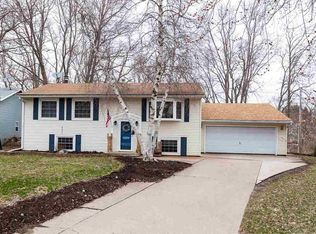 610 Cherry Street Ct, Port Byron, IL
