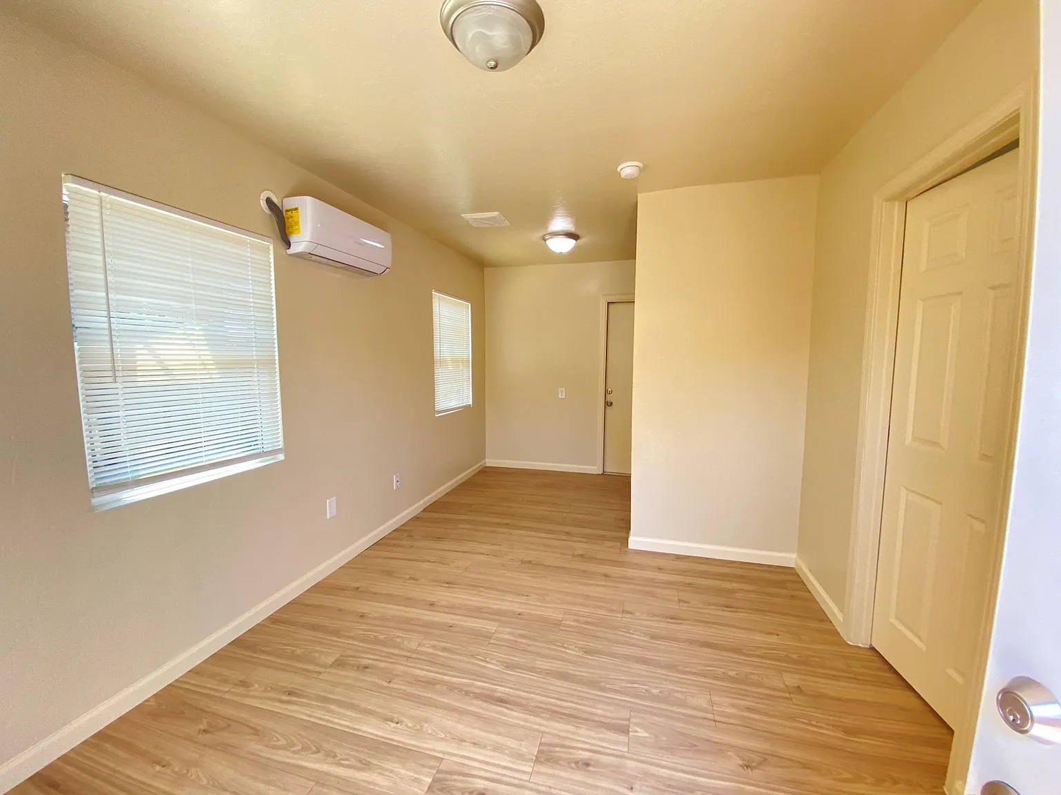 1 bed, $1,100 — Photo 2
