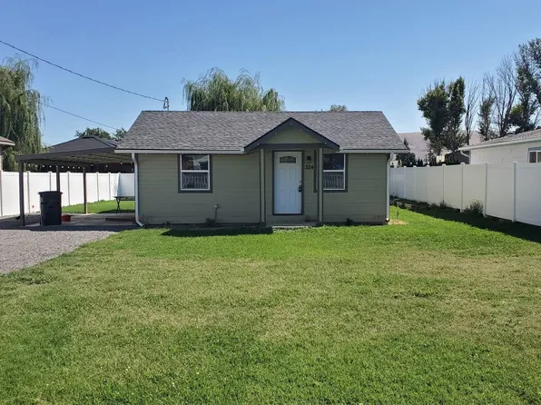 324 S Holly Dr, Moxee, WA 98936