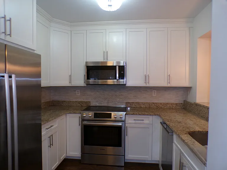 1 Cityview Ln #214 — Photo 9