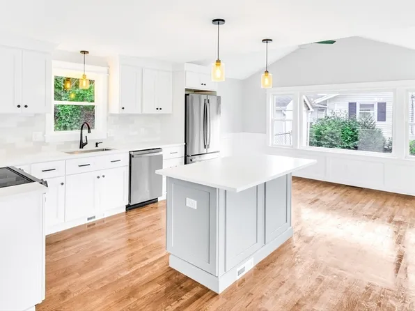 33 Ontario Dr, Hudson, MA 01749