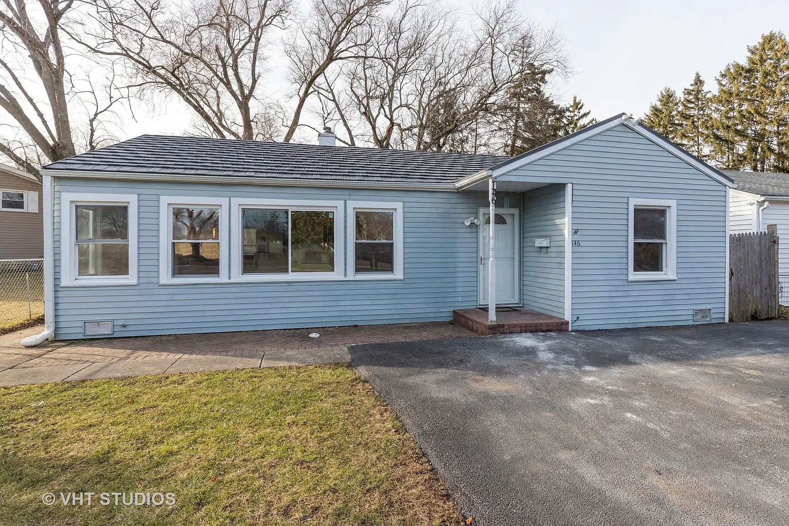 146 Linden Ave photo 1